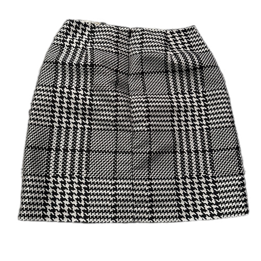 White‎ House Black Market Skirt